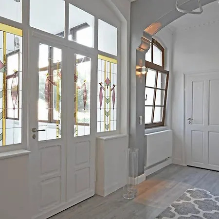 6,5 Luxury - - 3 Bedrooms - 2 Bathrooms Apartment Zwickau